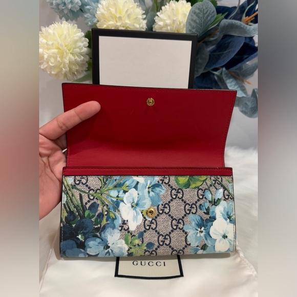 Like New GUCCI GG Supreme Blooms Wallet w Box & Dustbag - Picture 3 of 16